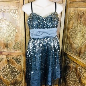 I.N. San Fransisco Size 5 Lace Sequin Dress